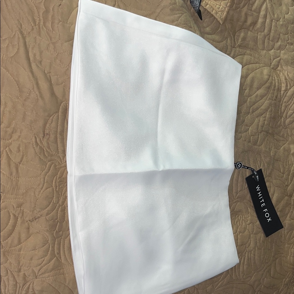 White Fox Boutique Chic White Mini Skirt - Picture 3 of 7